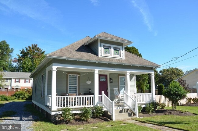 Building Photo - 207 Dodson Ave