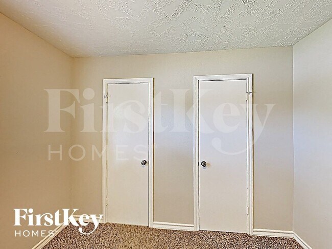 Building Photo - 20327 Bridgedale Ln