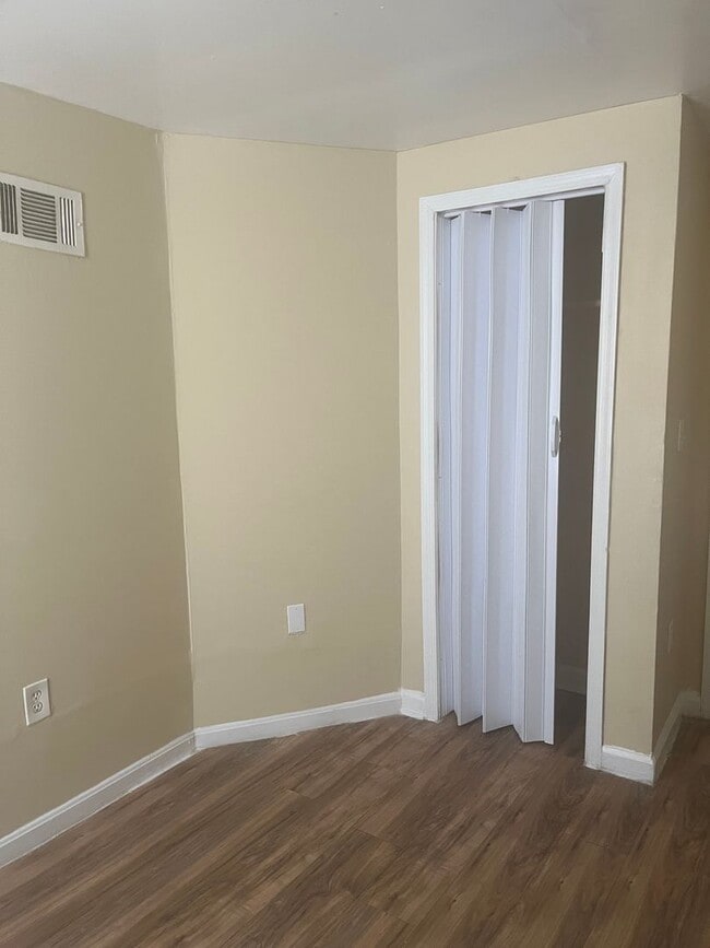 Building Photo - 2359 Druid Hill Ave