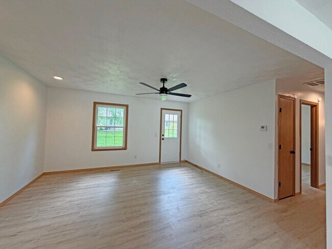 Building Photo - S. Market Duplex