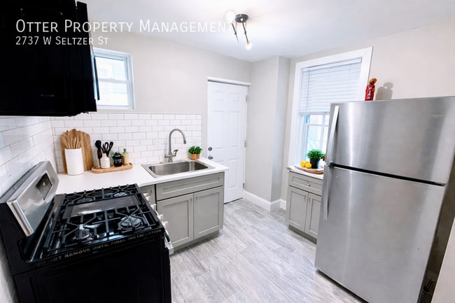 Building Photo - 2737 W Seltzer St