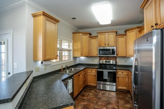 Building Photo - Stunning Atoka Home Offering Space, Style, and Convenience!