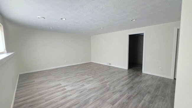 Building Photo - 7308 W 51st St