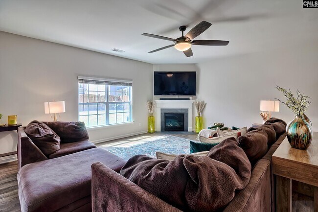 Building Photo - 660 Collett Dr