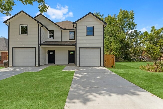 Building Photo - 8205 Carver Rd