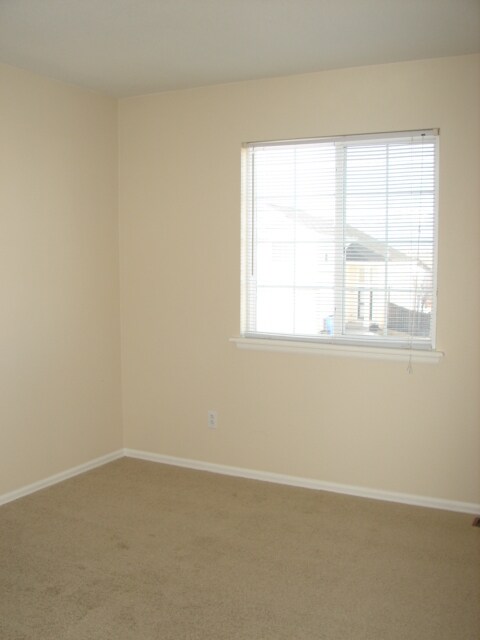 Building Photo - 5065 Stone Fence Dr