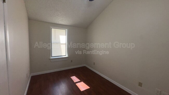 Building Photo - 616 Massachusetts Ave