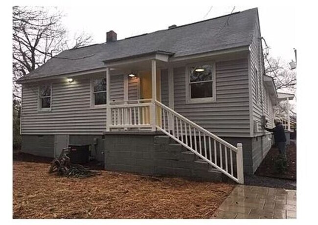 Primary Photo - 104 Bart St