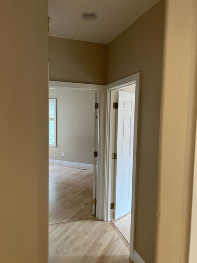 Building Photo - SPACIOUS & STYLISH CUSTOM HOME- 4 BEDROOMS...