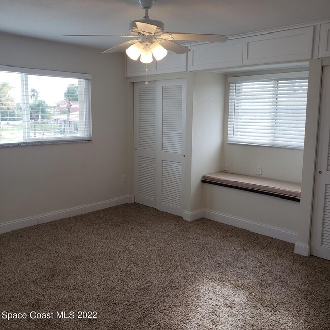 Building Photo - 215 Andros Ave