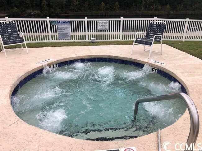 Building Photo - 627 Waterway Village Blvd