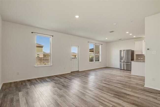 Building Photo - 449 Stone Water Ln