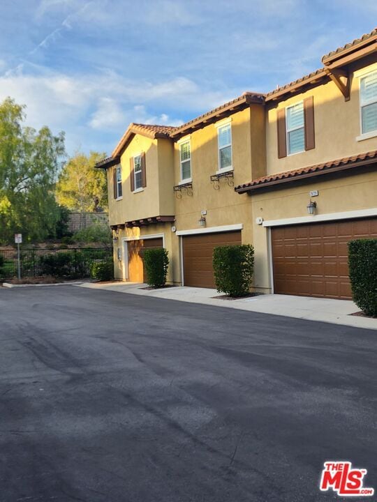 Building Photo - 28729 Jardineras Dr