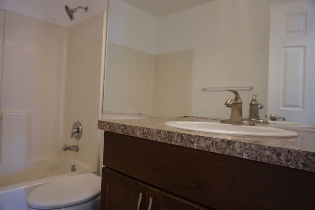 Building Photo - Centrally Located 3 Bedroom Midvale Home