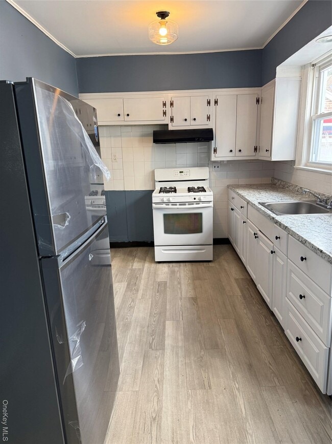 Building Photo - 31 Lafayette Ave