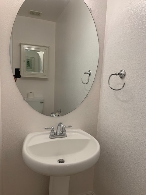 powder room first floor - 11860 Brandywine Pl