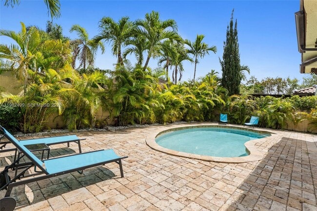 Building Photo - 2665 NW 100th Ave