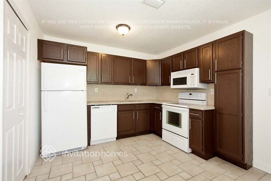 Building Photo - 8171 SW 7th St