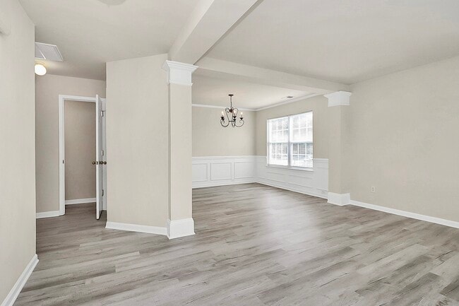 Building Photo - 10741 Mountain Springs Dr