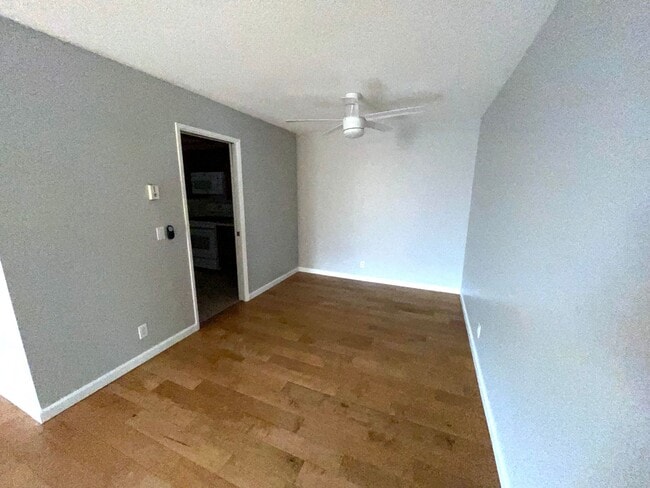 Building Photo - $2750 LARGE 2 BEDROOM CONDO NEAR 4TH ST. W/ PARKING