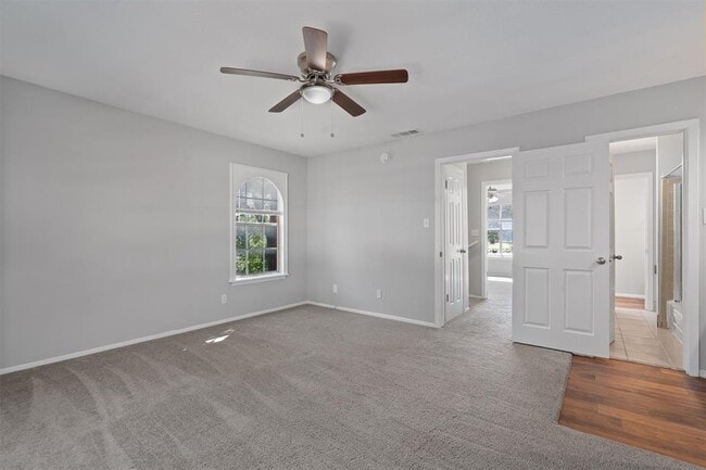 Building Photo - 5800 Belmoor Dr