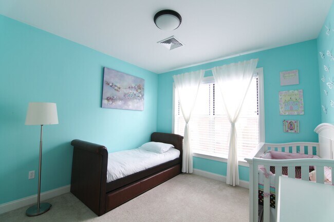Bedroom 2 (with white walls, no longer blue) - 7 Ballister Street