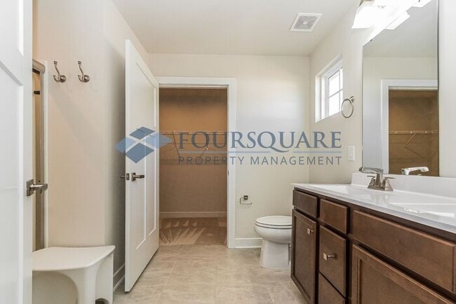 Building Photo - Ranch Home | Open Floor Plan | Attached Garage| Office