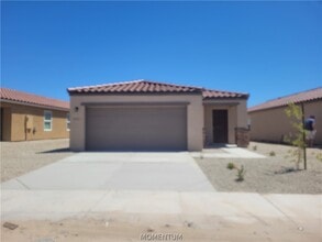 Building Photo - 2371 Tapatio Dr