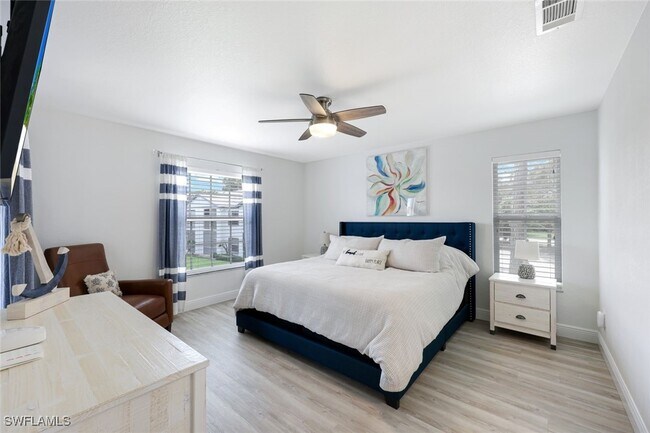 Building Photo - 824 Tanbark Dr