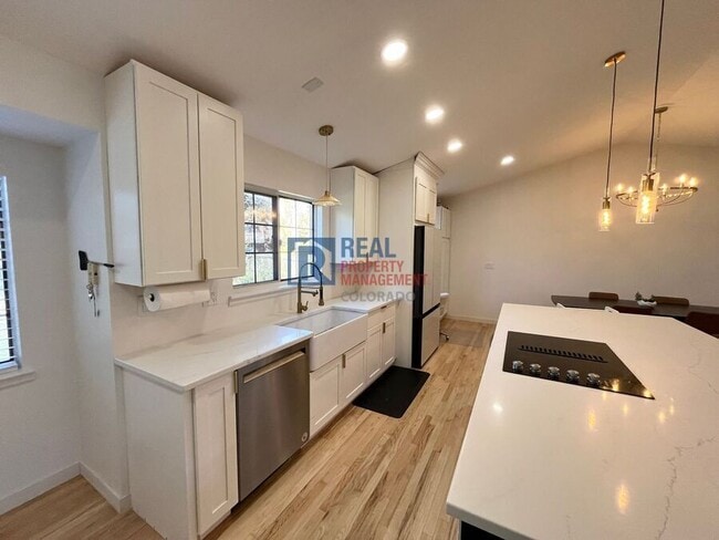 Building Photo - 3673 E 133rd Ct