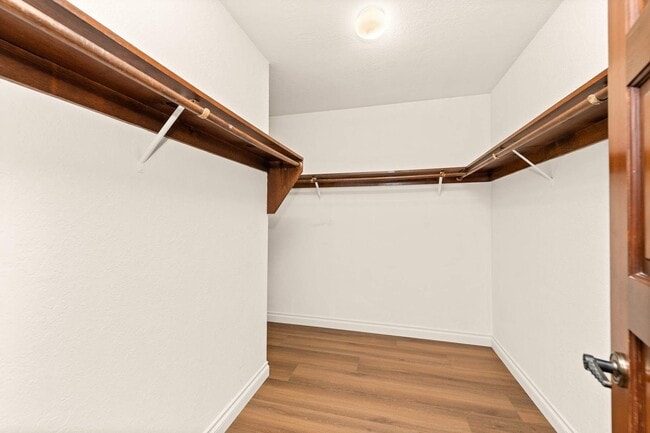 Building Photo - 3636 Malibu Country Dr