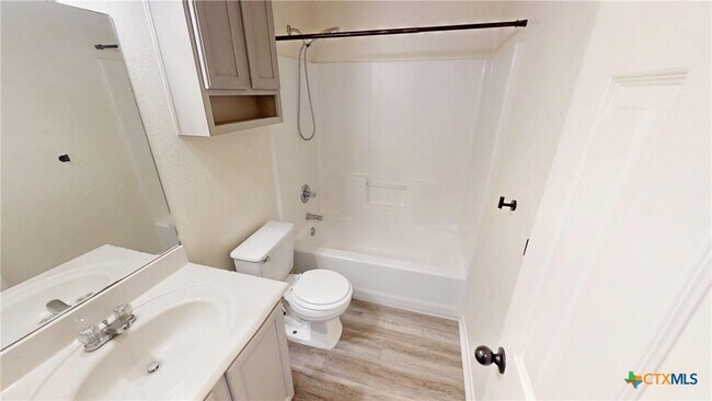 Building Photo - 212 Sims Ridge Dr