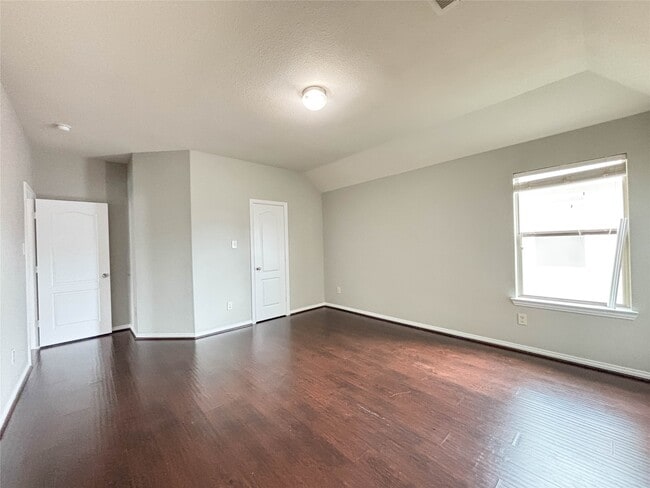 Building Photo - 1323 Maple Ace Dr