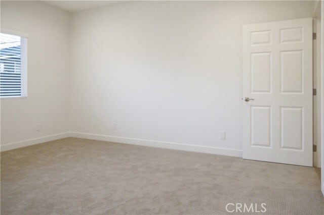 Building Photo - 215 E 2nd St