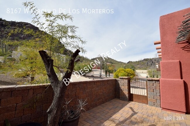 Building Photo - Stunning Santa Fe Style Home with Breathta...