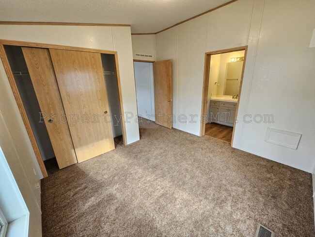 Building Photo - Very Nice 3 Bed 2 Bath Modular house