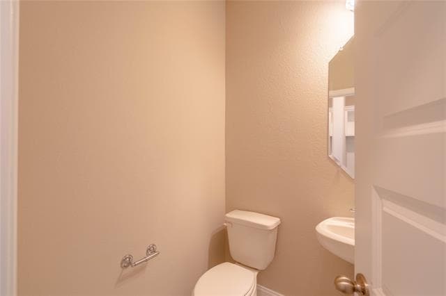 Building Photo - 7800 Manilla Dr