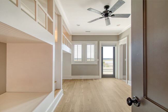 Building Photo - 4 Bedroom 4.5 Bath Home in Dunes West - Mt...