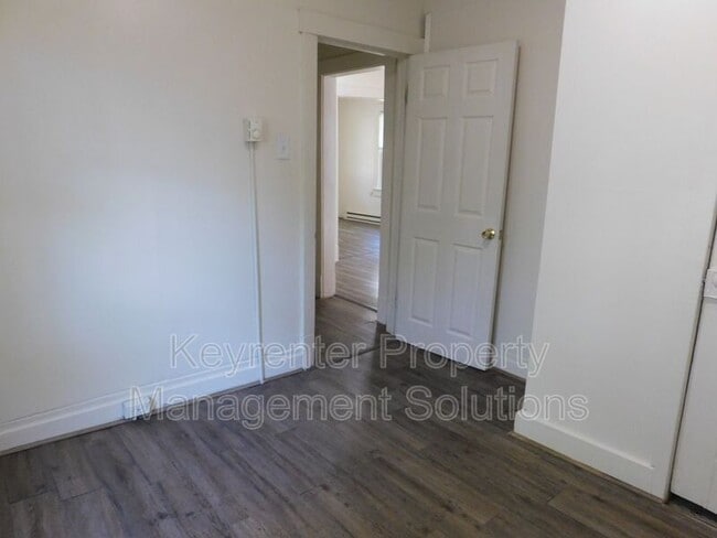 Building Photo - 202 Wilson Ave