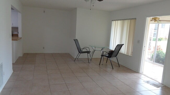 Building Photo - 5883 La Paseos Dr