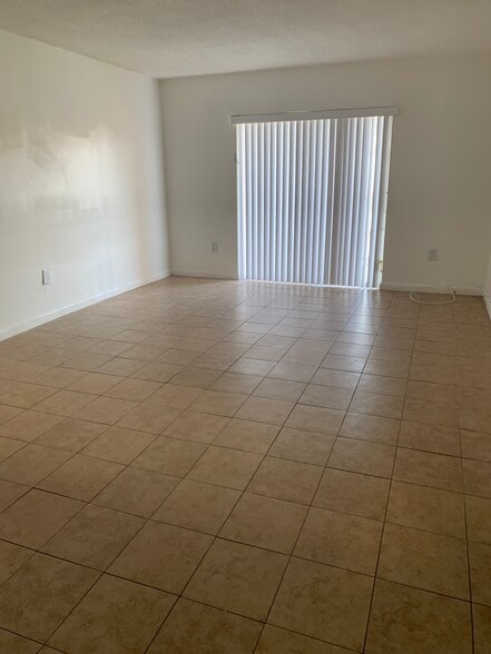 Building Photo - 6130 W 19th Ave