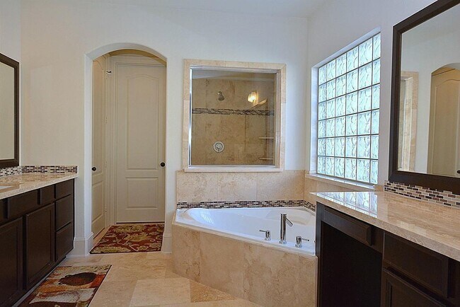 Building Photo - 26910 Boulder Hill Ct