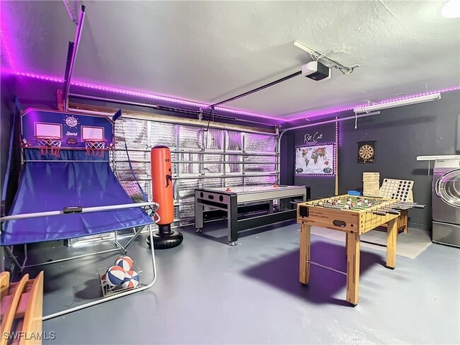 Building Photo - 207 SE 22nd St