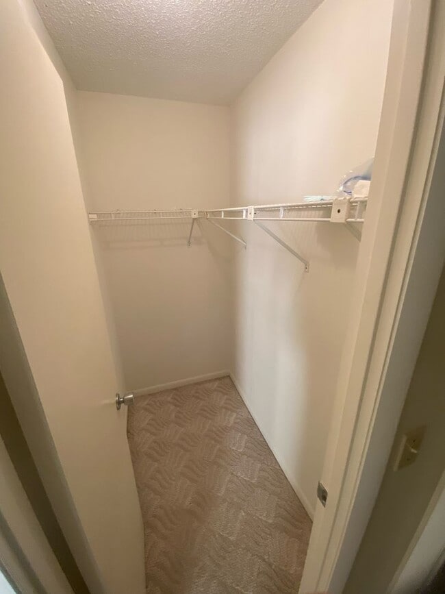 Building Photo - 480 Executive Center Dr