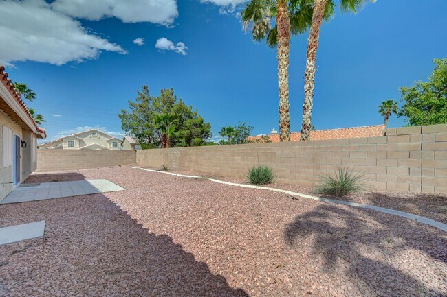 Building Photo - Remodeled Single Story, 4 Bedroom Home in Desert Shores
