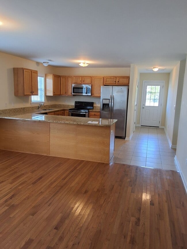 Building Photo - 509 Pine St