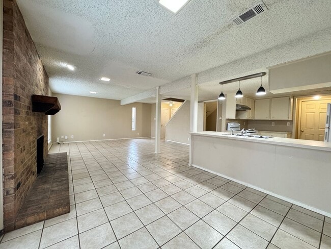 Building Photo - 4217 Aberdeen Dr