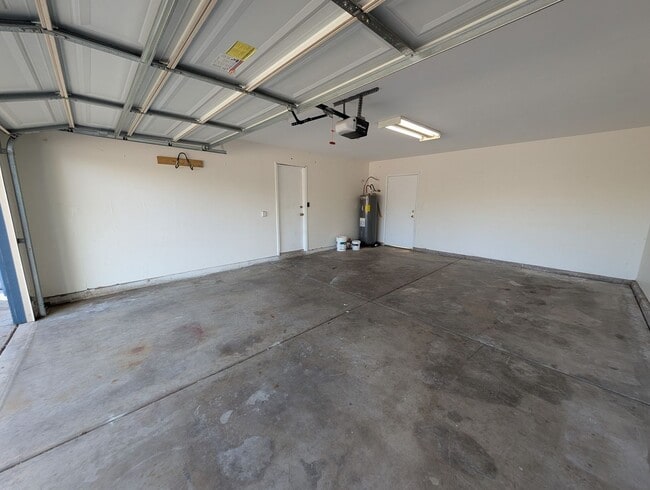 Building Photo - 3 Bedroom Home in the Canyon Run at the Pr...