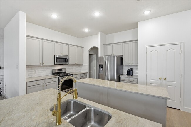 Building Photo - 17706 Windsor Grove Ln