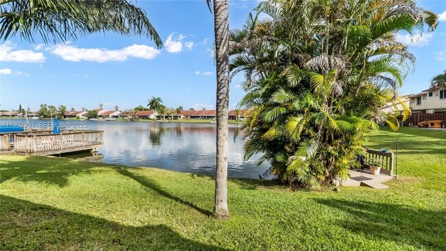 Building Photo - 5596 SW 28th Terrace